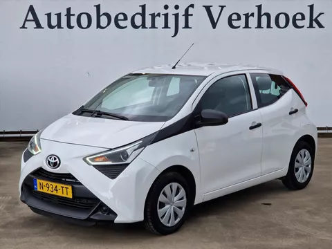 Toyota Aygo 1.0 VVT-i 5-Drs X-Fun Airco - NL Auto - Lage Kmstand!
