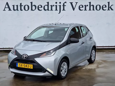 Toyota Aygo 1.0 VVT-i 5-Drs X-Fun Airco - NL Auto - Lage Kmstand!