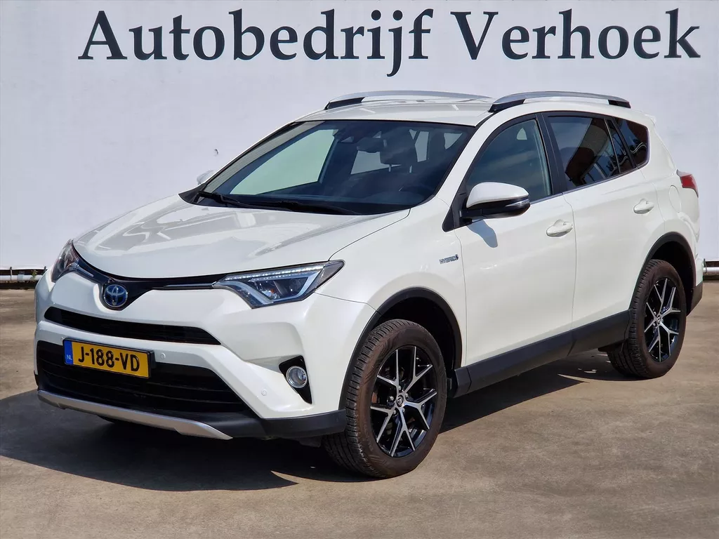 Toyota RAV4 2.5 Hybrid Style Trekhaak - Leer - Navi - Camera